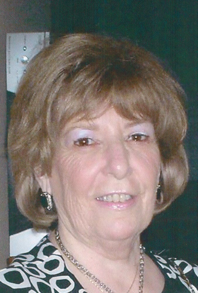 Elaine Denault (née Romain)